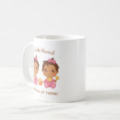 Mug Grand-mère de jumeaux filles bébés (Devant gauche)