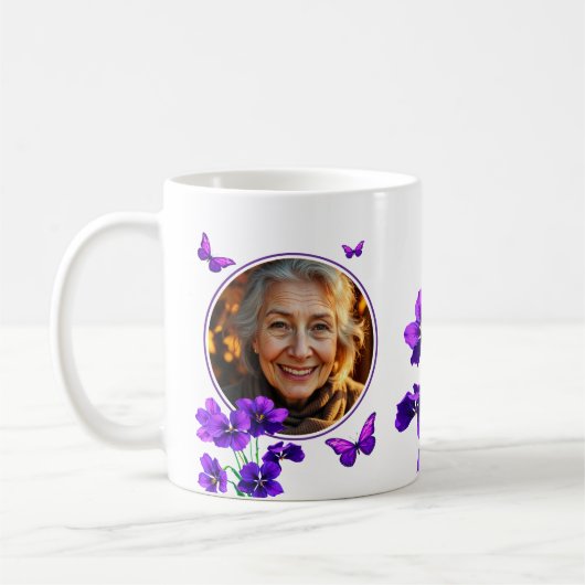 Mug Grand-mère de papillon violet floral (Gauche)