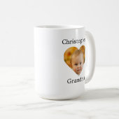 Mug Grand-mère du visage de bébé du coeur (Devant droit)