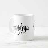 Mug Grand-mère EST 2023 (Devant gauche)