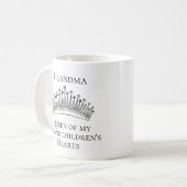 Mug Grand-mère Reine de la Couronne Coeurs des petits- (Devant gauche)