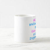 Mug Grand-mère sait tout | Cadeau de la fête des mères (Centre)