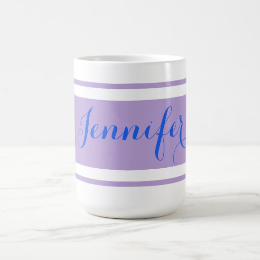 Mug Grand nom de script bleu, Lavender Strips sur blan (Centre)