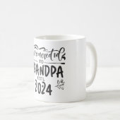 Mug grand-père est 2024, Promoted To Grandpa Est. 2024 (Devant droit)