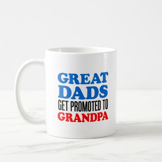 Mug Grand-père promu par de grands papas (Gauche)