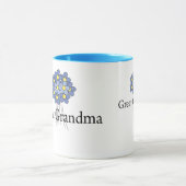 Mug Grand T-shirt de grand-maman de fleur assez bleue (Centre)