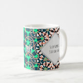 Mug Graphique Turquoise Jaune, Pêche, Bleu, Motif vert (Devant droit)