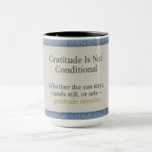 Mug Gratitude demeure : Belle journée, meilleure nuit (Centre)