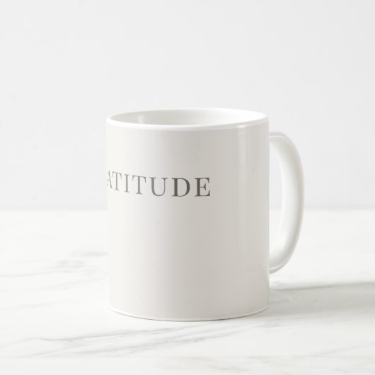 Mug Gratitude – Minimal Typography Design (Devant droit)