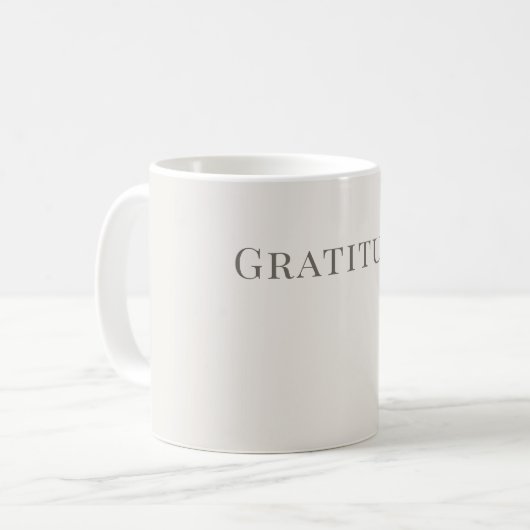 Mug Gratitude – Minimal Typography Design (Devant gauche)