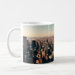 Mug gratte-ciel de New York City toit terrasse vues ur