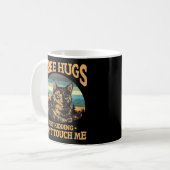 Mug Gratuit Tortoiseshell Cat Hugs Just Kidant Dont To (Devant gauche)