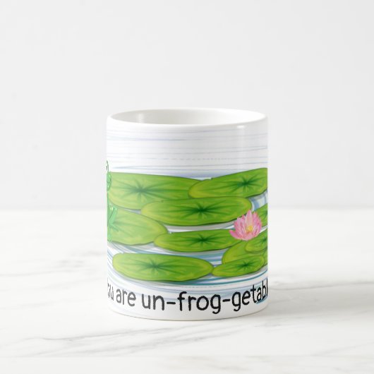 Mug Grenouille verte sur le tapis de lièvre (Centre)
