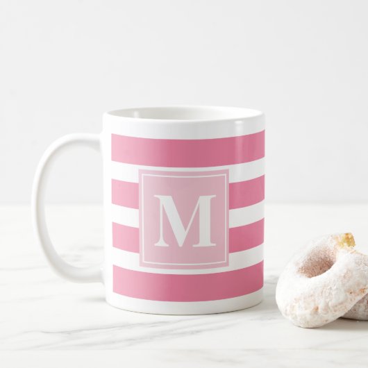 Mug Grille rose et blanche moderne avec Monogramme (Avec donut)