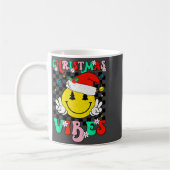 Mug Groovy Christmas Vibes Smile Face Santa Hat Xmas T (Gauche)
