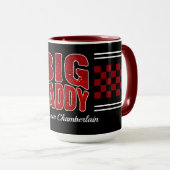 Mug Gros Papa avec dames de jeu rouge foncé et nom sur (Devant droit)
