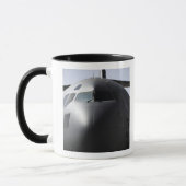 Mug Gros plan de l'avant d'un C-17 Globemaster III (Gauche)