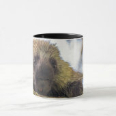 Mug Gros plan d'un porc-épic dans un arbre (Centre)