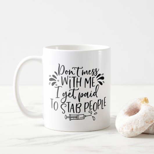 Mug Grosse infirmière poignarder mot art monogramme (Avec donut)