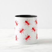 Mug Grosses fourmis de feu rouge se réchauffent sur to (Centre)