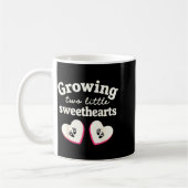 Mug Growing Two Little Sweethearts Valentines Pregnanc (Gauche)