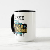 Mug Guérisseur PERSONNALISÉ de Badass d'INFIRMIÈRE (Devant gauche)