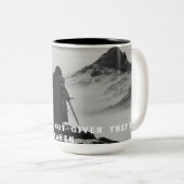 Mug guerrier solitaire - Imaginaire noir et blanc (Devant droit)