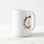Mug Guirlande florale d'aquarelle avec le monogramme (Devant droit)