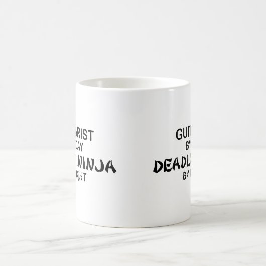 Mug Guitariste Ninja mortel par nuit (Centre)