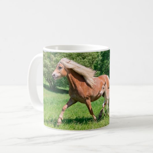 Mug Haflinger Horses with mignon Foals Run Funny Photo (Devant gauche)