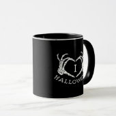 Mug Halloween! Classique - Skeleton Hands Heart (Devant droit)