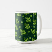 MUG HALLOWEEN VERT TRICK OU TRAITEMENT & COMPÉTENCES (Devant droit)