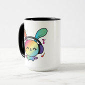 Mug Happy Bunny avec écouteurs écoutant de la musique. (Devant gauche)