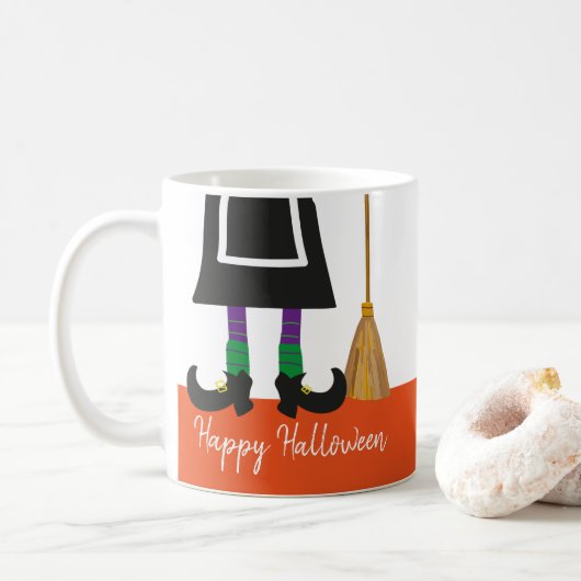 Mug Happy Halloween Jambes de sorcière et salle person (Avec donut)