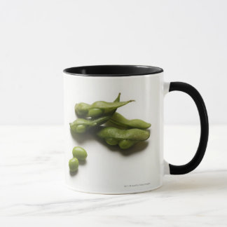 Mug haricots verts multiples d'edamame avec la cosse