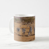 Mug Herd de Zebra Panoramique paysage africain (Devant gauche)