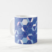 Mug Hexagons, triangles : motif abstrait géométrique. (Devant gauche)