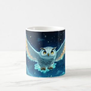Mug hibou des neiges volant dans le ciel nocturne.