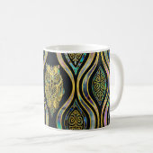 Mug Hibou tribal d'or sur le motif d'ormeau de Boho (Devant droit)