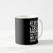 Mug Hilarious Plus De Soixante 60e Anniversaire Saying (Devant droit)