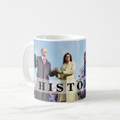 Mug HISTOIRE : Le Président Obama jure dans la cérémon (Devant gauche)