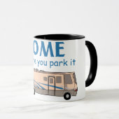 Mug Home est l'endroit où vous le garez (Devant droit)