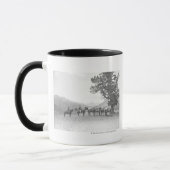 Mug Hommes avec chevaux de bât regardant au-dessus (Gauche)