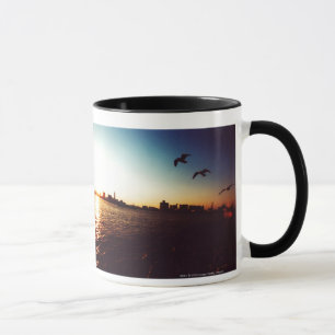 Mug Horizon silhouetté de baie de Tokyo au coucher du