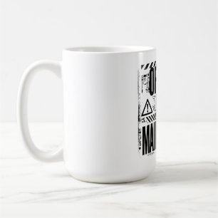 Mug HORS LIGNE POUR MAINTENANCE Typographie Brutalis