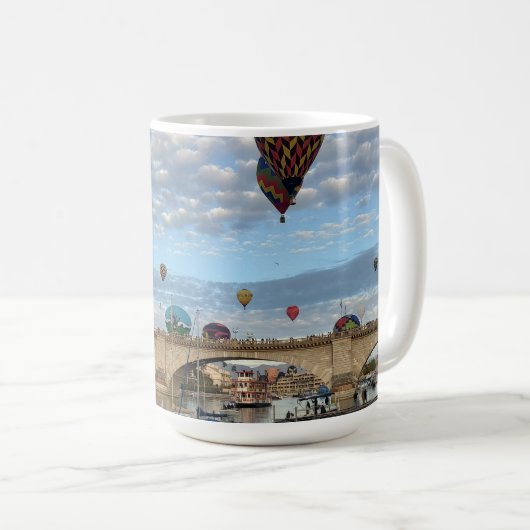 Mug Hot Air Balloons over the London Bridge 2026 (Devant droit)