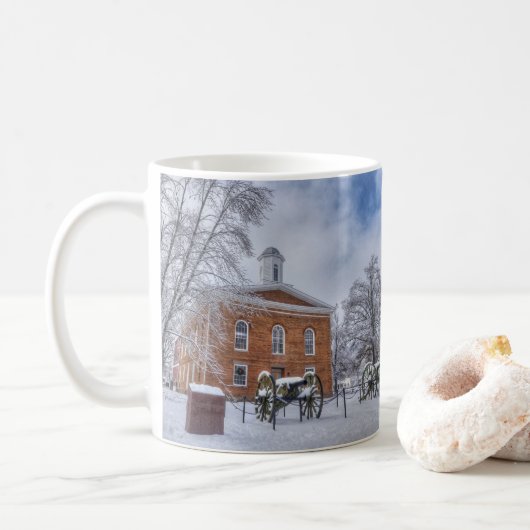 Mug Hôtel de justice du comté d'Iron (Avec donut)