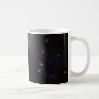 Mug Hubble interagissant Galaxy NGC 454