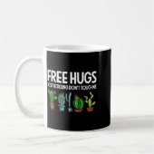 Mug Hugs Just Kidding Don't Touch Me Funny Cactus Joke (Gauche)