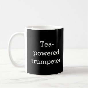Mug Humour de trompette de trompette propulsé au thé
